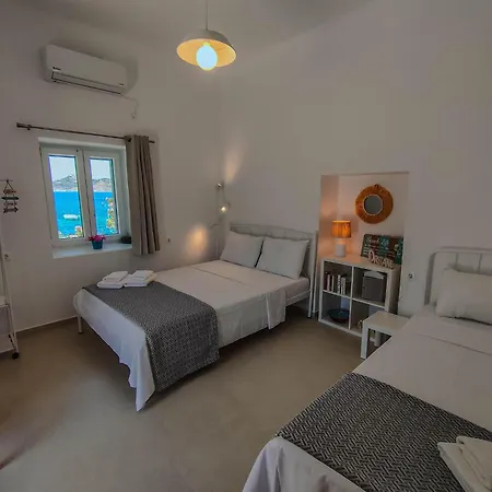 Manos' Dream * Embourios (Milos)