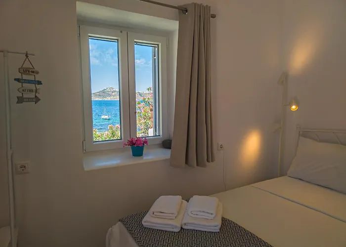 Manos' Dream Embourios (Milos)