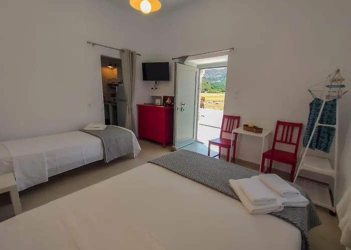 Manos' Dream Embourios (Milos)